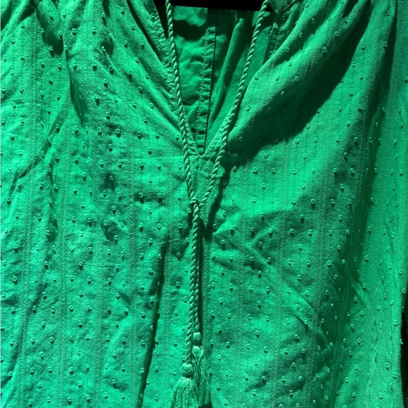 Crown & Ivy Green Smocked 3/4 Sleeve Blouse - Picture 2 of 3